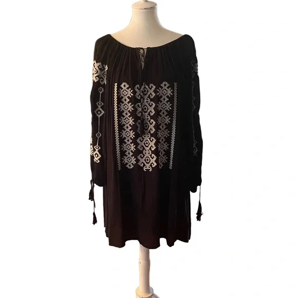 cute options dress cute options | Dresses | Cute Options Black Embroidered Dress Womens Size  Xl